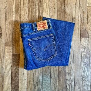 Levi’s Men’s 505 Regular Fit Mid Rise Dark Wash Jeans, 38x30 Excellent Used Cond